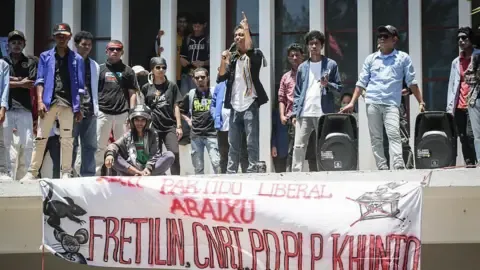 East Timor Scraps Initiative to Supply No-Cost Vehicles for MPs After Large-Scale Demonstrations